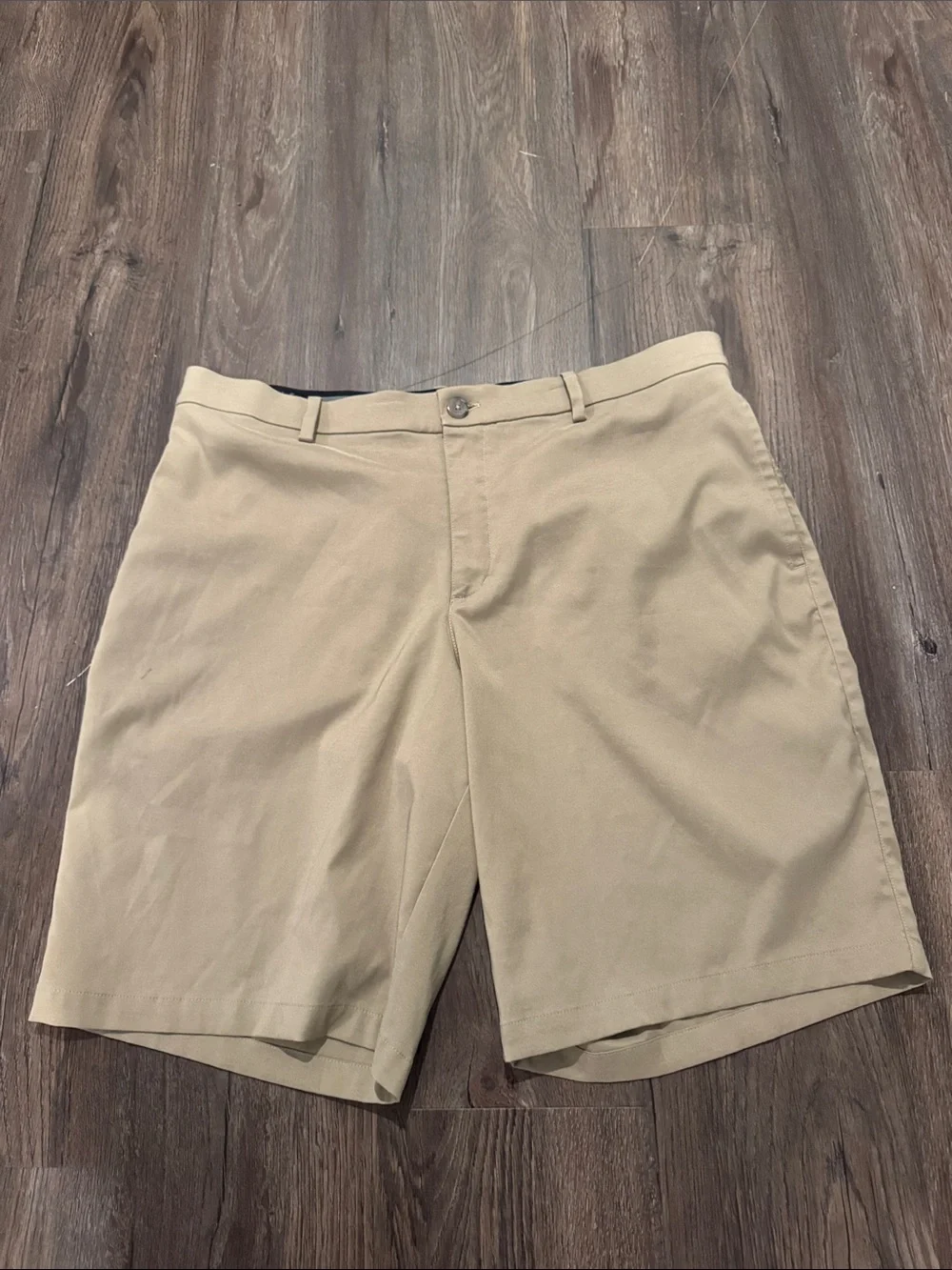 Nike Men’s Flat-Front Khaki Shorts